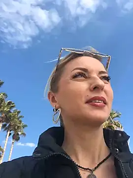 Snapshot of Diamond_Bunny_ chatting on 12, 2, 2025 Diamond Bunny  online show from 12, 2, 2025