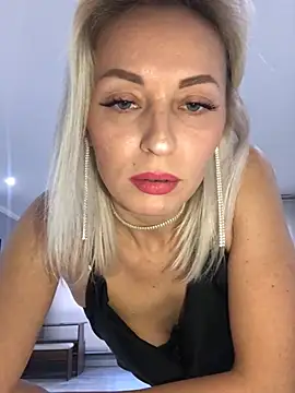 Snapshot of Diamond_Bunny_ chatting on 20, 2, 2025 Diamond Bunny  online show from 20, 2, 2025