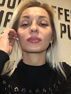 Snapshot of Diamond_Bunny_ chatting on 25, 2, 2025 Diamond Bunny  online show from 25, 2, 2025