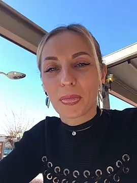 Snapshot of Diamond_Bunny_ chatting on 12, 3, 2025 Diamond Bunny  online show from 12, 3, 2025