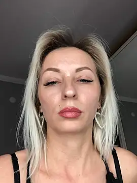 Snapshot of Diamond_Bunny_ chatting on 18, 3, 2025 Diamond Bunny  online show from 18, 3, 2025