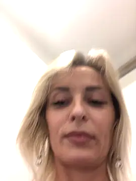 Snapshot of Diamond_Bunny_ chatting on 13, 9, 2025 Diamond Bunny  online show from 13, 9, 2025