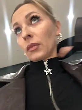 Snapshot of Diamond_Bunny_ chatting on 23, 10, 2025 Diamond Bunny  online show from 23, 10, 2025