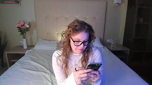 Snapshot of Colleen_Blake chatting on 22, 10, 2025 Colleen Blake online show from 22, 10, 2025