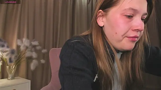 Snapshot of Colleen_Blake chatting on 12, 11, 2025 Colleen Blake online show from 12, 11, 2025