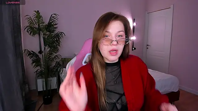 Snapshot of Colleen_Blake chatting on 2, 12, 2025 Colleen Blake online show from 2, 12, 2025