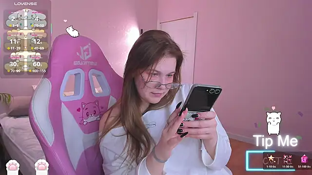 Snapshot of Colleen_Blake chatting on 3, 12, 2025 Colleen Blake online show from 3, 12, 2025