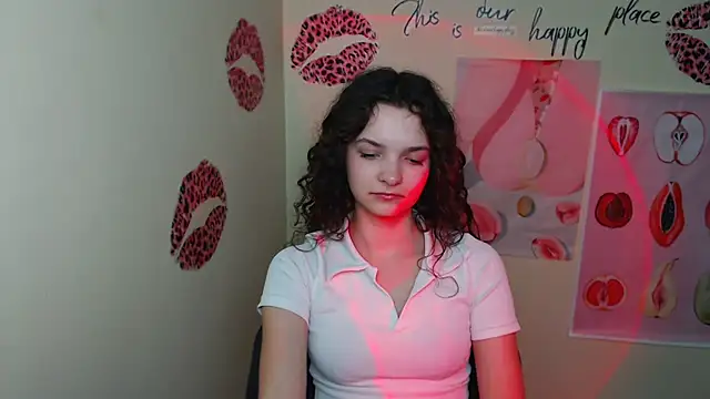  SusieSu  online show from 16, 3, 2025