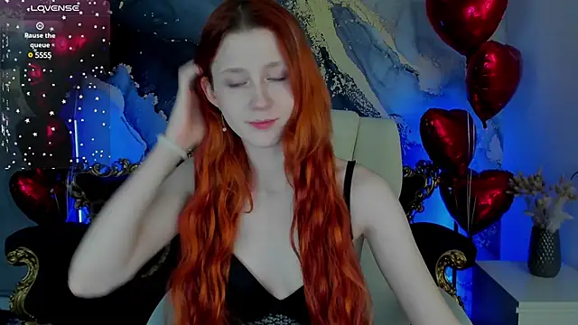 Snapshot of MagicLilu chatting on 13, 2, 2025 MagicLilu online show from 13, 2, 2025