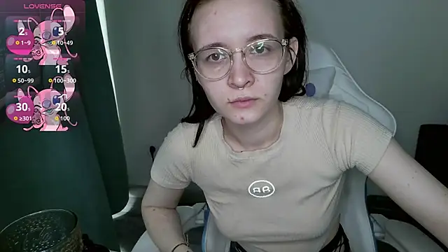 Snapshot of crashtest_13 chatting on 28, 10, 2025 crashtest 13 online show from 28, 10, 2025