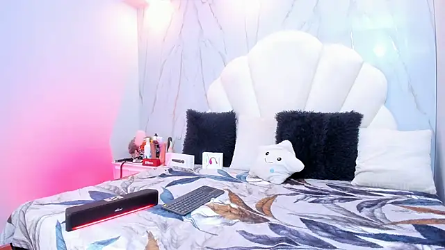 Snapshot of Tiffany_sander chatting on 11, 3, 2025 Tiffany sander online show from 11, 3, 2025