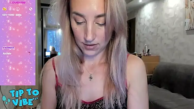 Snapshot of lady_Nati chatting on 18, 12, 2024 lady Nati online show from 18, 12, 2024