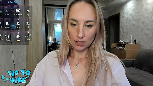 Snapshot of lady_Nati chatting on 4, 3, 2025 lady Nati online show from 4, 3, 2025