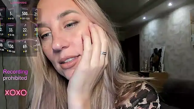 Snapshot of lady_Nati chatting on 9, 11, 2025 lady Nati online show from 9, 11, 2025