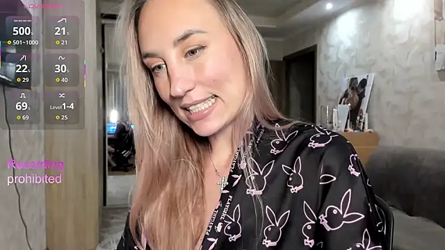 Snapshot of lady_Nati chatting on 18, 11, 2025 lady Nati online show from 18, 11, 2025