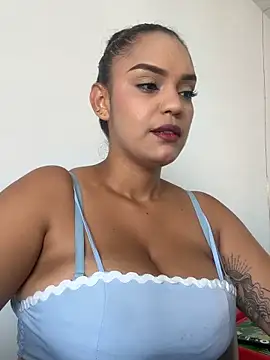 Snapshot of Sara-77 chatting on 13, 5, 2026 Sara-77 online show from 13, 5, 2026