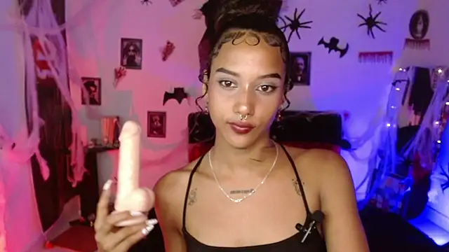 Snapshot of Chelsea__2 chatting on 23, 10, 2025 Chelsea 2 online show from 23, 10, 2025