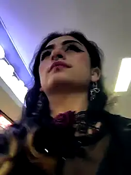 Lila Desiree online show from 5, 3, 2025