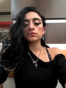 Lila Desiree online show from 13, 10, 2025