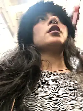 Lila Desiree online show from 2, 11, 2025