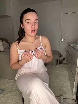 maisiesmithx online show from 7, 1, 2025