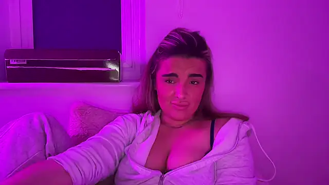 maisiesmithx online show from 17, 1, 2026