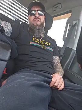 Snapshot of Beardedtattood chatting on 16, 6, 2026 Beardedtattood online show from 16, 6, 2026