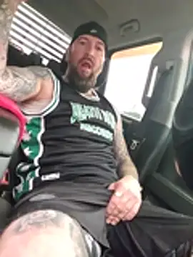 Snapshot of Beardedtattood chatting on 15, 7, 2026 Beardedtattood online show from 15, 7, 2026