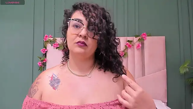Snapshot of Reginavegaa chatting on 28, 1, 2025 Reginavegaa online show from 28, 1, 2025