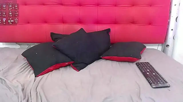 Snapshot of zhamira_21 chatting on 6, 3, 2025 zhamira 21 online show from 6, 3, 2025