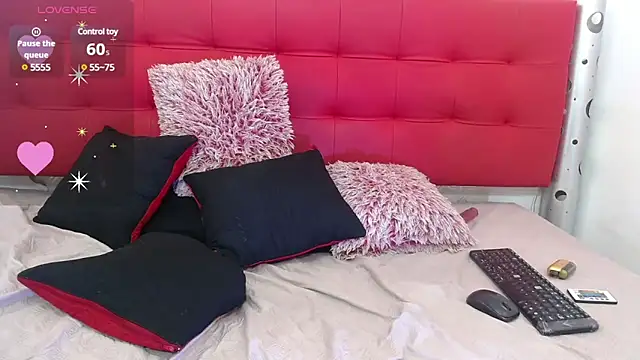 Snapshot of zhamira_21 chatting on 8, 3, 2025 zhamira 21 online show from 8, 3, 2025