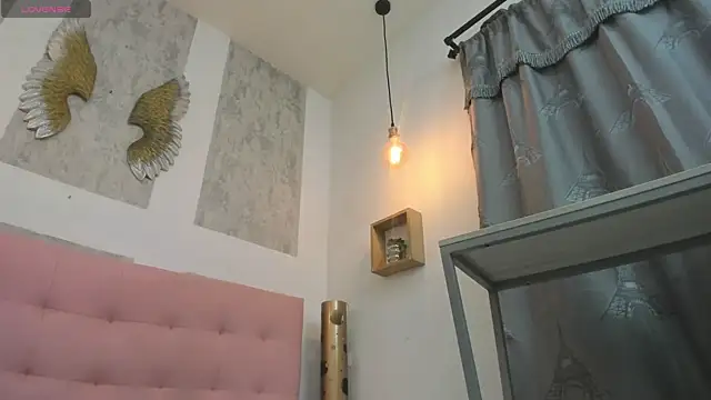 Snapshot of zhamira_21 chatting on 13, 9, 2025 zhamira 21 online show from 13, 9, 2025