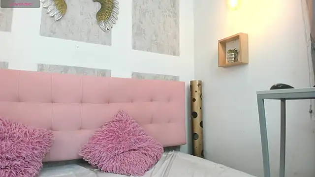 Snapshot of zhamira_21 chatting on 27, 11, 2025 zhamira 21 online show from 27, 11, 2025