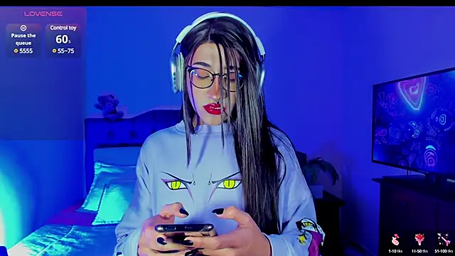 Snapshot of Lararose01 chatting on 12, 12, 2024 Lararose01 online show from 12, 12, 2024