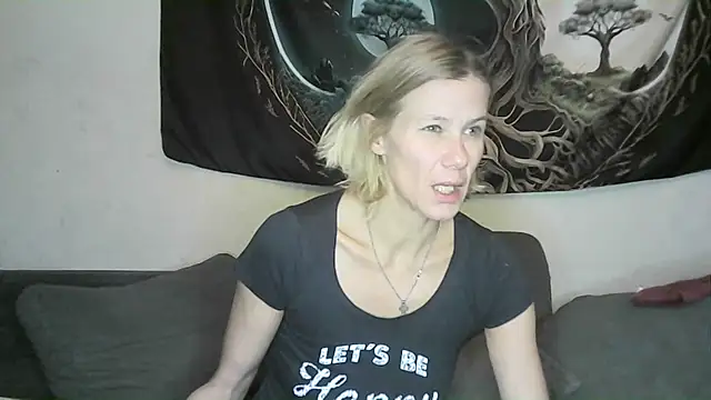 Snapshot of yola181 chatting on 5, 2, 2025 yola181 online show from 5, 2, 2025