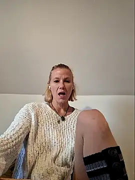 Snapshot of yola181 chatting on 26, 2, 2025 yola181 online show from 26, 2, 2025