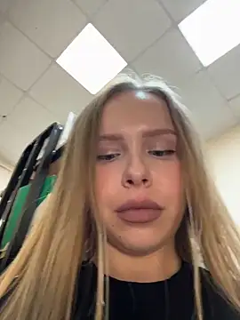 mur girl online show from 4, 2, 2026