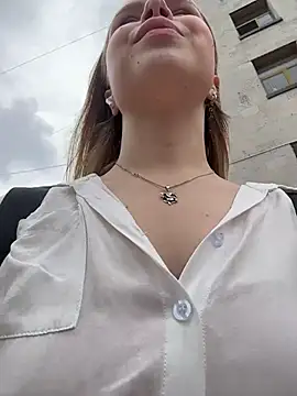 mur girl online show from 3, 7, 2026