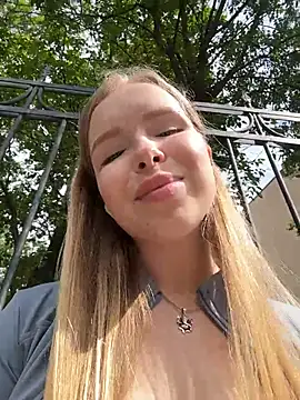 mur girl online show from 5, 7, 2026
