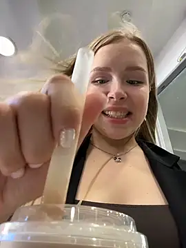 mur girl online show from 16, 7, 2026