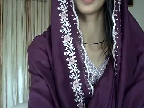 MAAYRA 09 online show from 27, 9, 2025