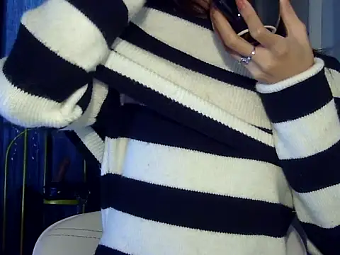 MAAYRA 09 online show from 18, 11, 2025