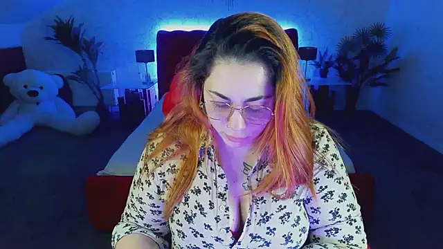 Kittywakee online show from 8, 3, 2025