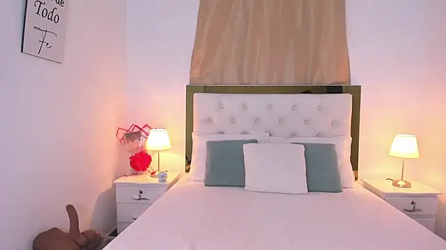 Snapshot of SofiaBosch chatting on 20, 9, 2025 SofiaBosch online show from 20, 9, 2025