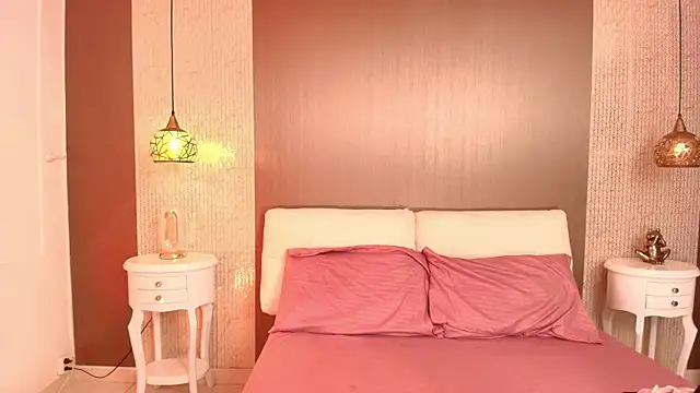 DannaDooll99 online show from 4, 12, 2025