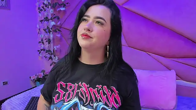 Snapshot of Victoria_Rossy chatting on 24, 10, 2025 Victoria Rossy online show from 24, 10, 2025