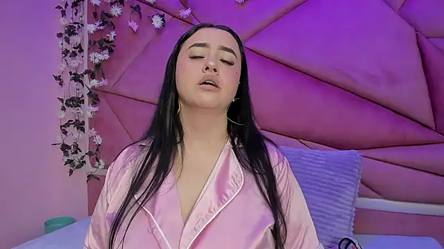 Snapshot of Victoria_Rossy chatting on 13, 11, 2025 Victoria Rossy online show from 13, 11, 2025