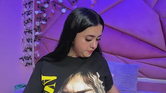 Snapshot of Victoria_Rossy chatting on 3, 12, 2025 Victoria Rossy online show from 3, 12, 2025