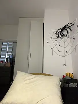 AgnesCampp online show from 4, 12, 2025