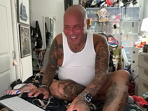 joeytatts66 online show from 25, 10, 2025